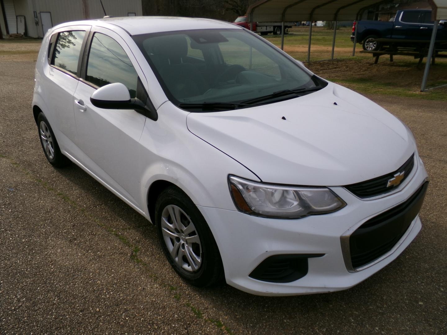 2020 White /gray Chevrolet Sonic LT (1G1JG6SB6L4) with an 1.4L Ecotec engine, automatic transmission, located at 401 First NE, Bearden, AR, 71720, (870) 687-3414, 33.726528, -92.611519 - Photo#20